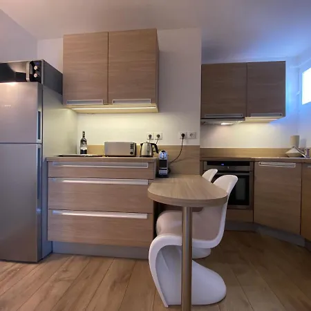 Au Coeur De La Vieille Apartment *