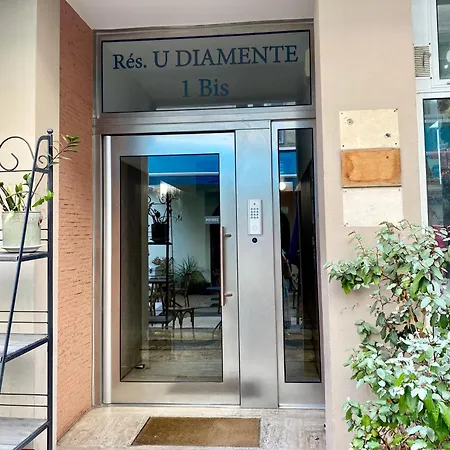 Au Coeur De La Vieille Lägenhet Ajaccio (Corsica)